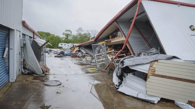 Tornado-producing storm deals deadly weather to Oklahoma and Texas