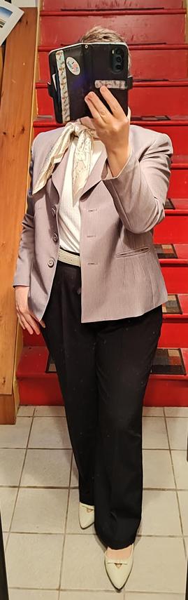 White sleeveless shell, black trousers, grey blazer, white belt and slingback flats. Silky cream and grey neckerchief. I need to clean this mirror!