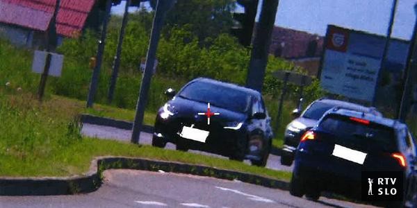 Voznik začetnik vozil dvakrat hitreje in izgubil dovoljenje