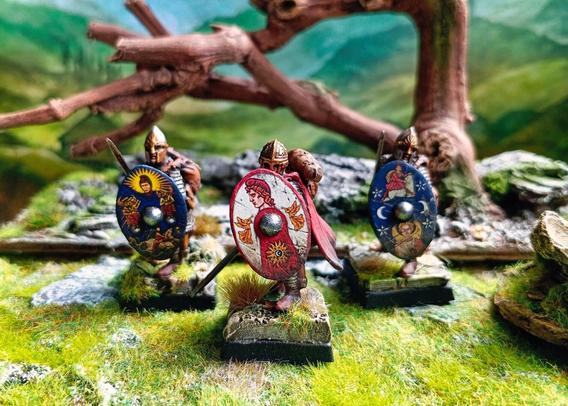 28mm fantasy miniatures.