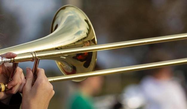 Bretagne : un prof de musique exclu pour avoir donné une fessée à une élève, il conteste la