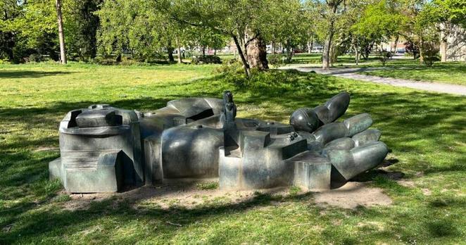 Diebe stehlen wertvolle Bronzeskulptur des Lehmbruck-Museums