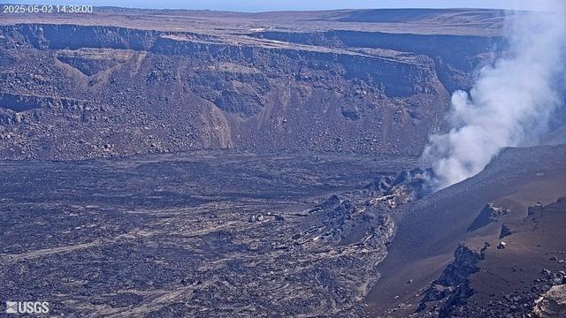 Webcam view of a volcano.