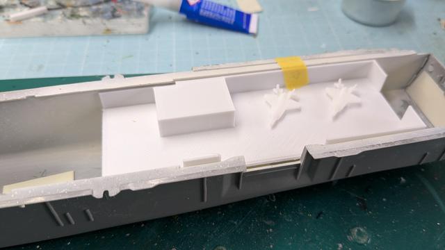 Revell/3Dprined German Flugdeckfregatte 1/700 scale model
