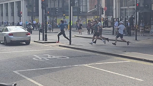 A Hollywood A-lister was spotted filming her latest movie in London this week - and she seemingly couldn't get away quick enough