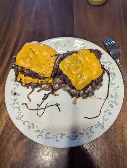I've Lost 85lbs (315 to 230)eating like this in the last 9 months. Two triple stacked Oklahoma smash patties. 👍