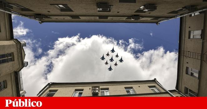 Ataques ucranianos a Moscovo obrigam a encerrar aeroportos | Guerra na Ucrânia
