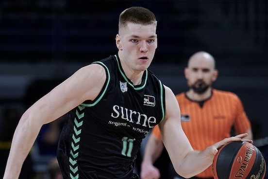 Virginia in lead for another international big man, 6-8 Belgian : Jerry Ratcliffe