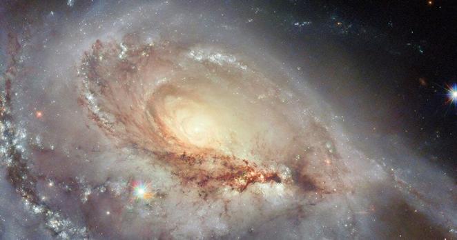 Hubble's Latest Portrait of a 'Peculiar' Galaxy Looks Almost 3D