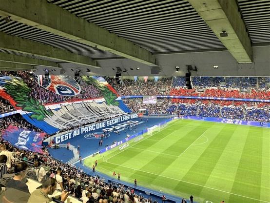 Violences après le match du PSG, croissant primé, baignade dans la Marne... L'info à midi en Île-de-France