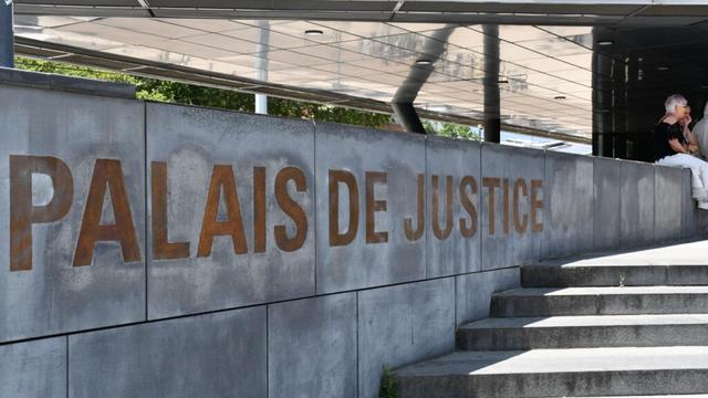 accusé d'un vol de salade, un père de famille se prend un coup de cutter en pleine promenade avec ses enfants