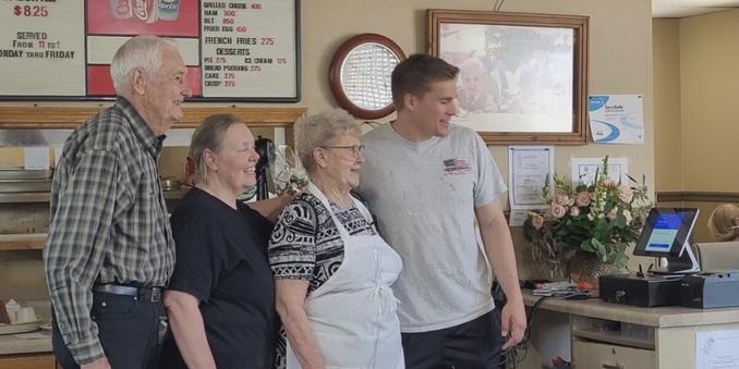 Rosie’s Cafe’s final day of business “bittersweet”