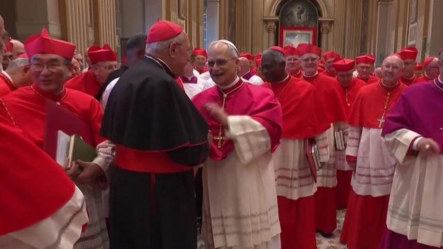 un souverain pontife pour mettre tout le monde d’accord