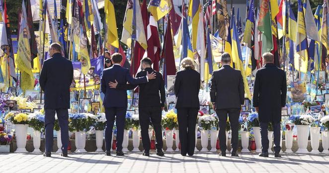 Macron, Starmer, Merz et Tusk réunis à Kyiv pour soutenir Zelensky – Libération
