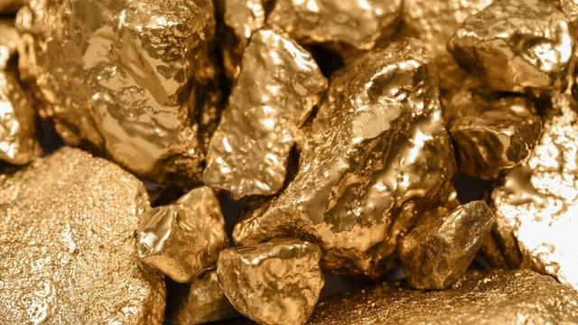 Bauer entdeckt Goldader mit 150 Tonnen Gold – und geht leer aus