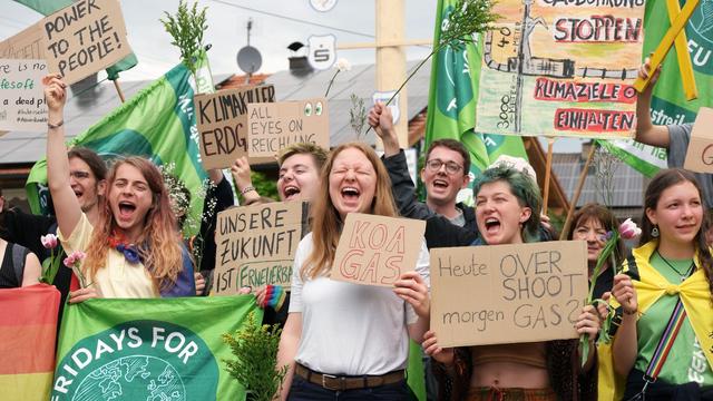 Demo gegen Gasbohrung in Reichling