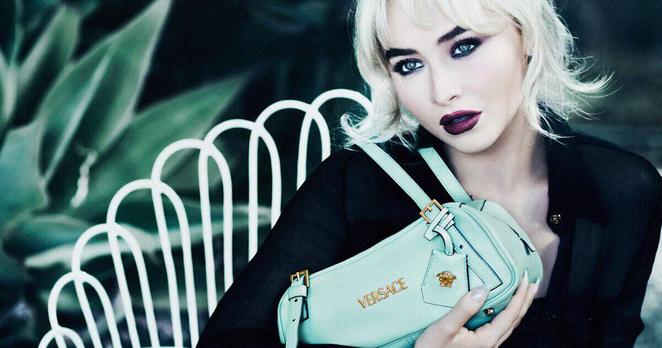 Sabrina Carpenter Shines in Versace’s 2025 ‘La Vacanza’ Campaign