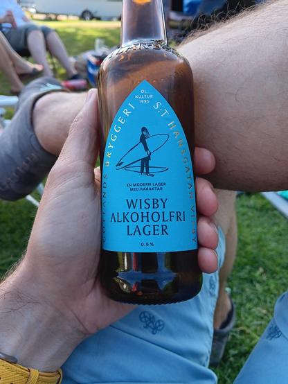 Bottle of Wisby alkoholfri lager. 