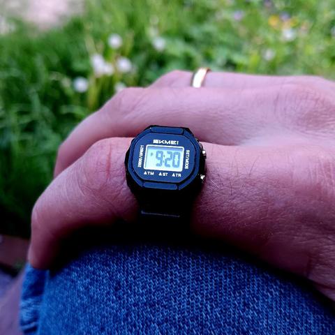 Ring watch showing the time as 9:20PM