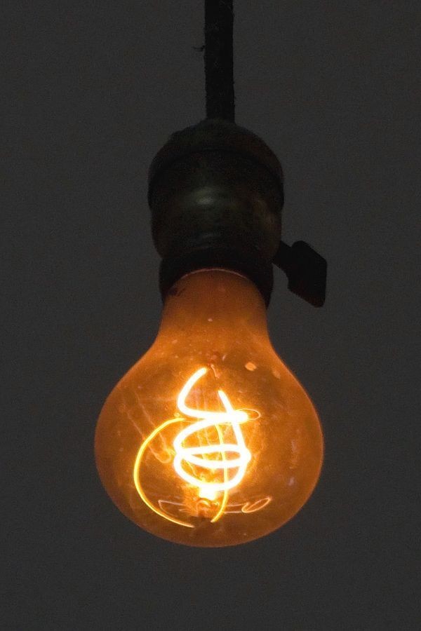 Lampe à incandescence — Wikipédia