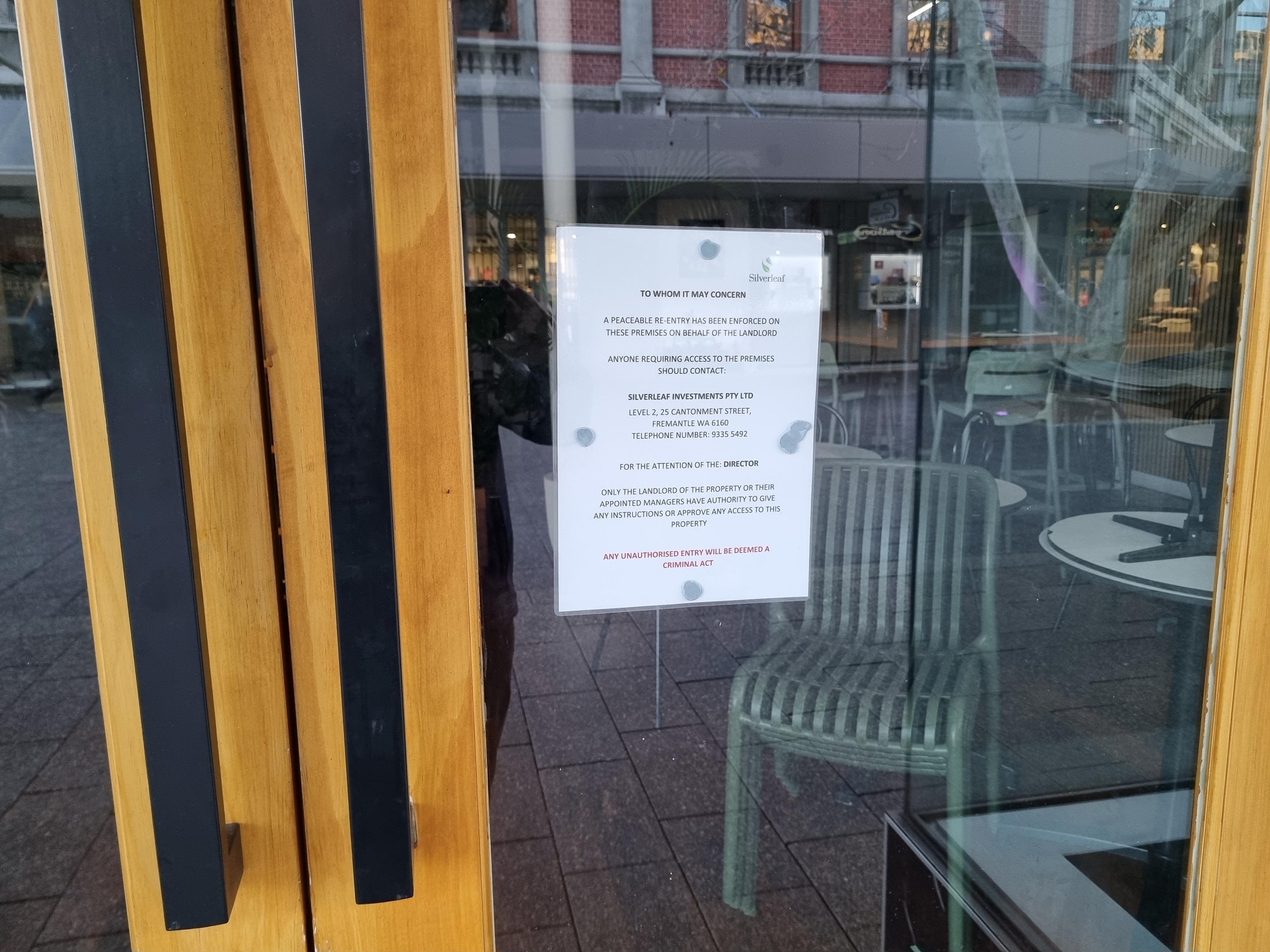 Closed sign on Elsa cafe in the mall.