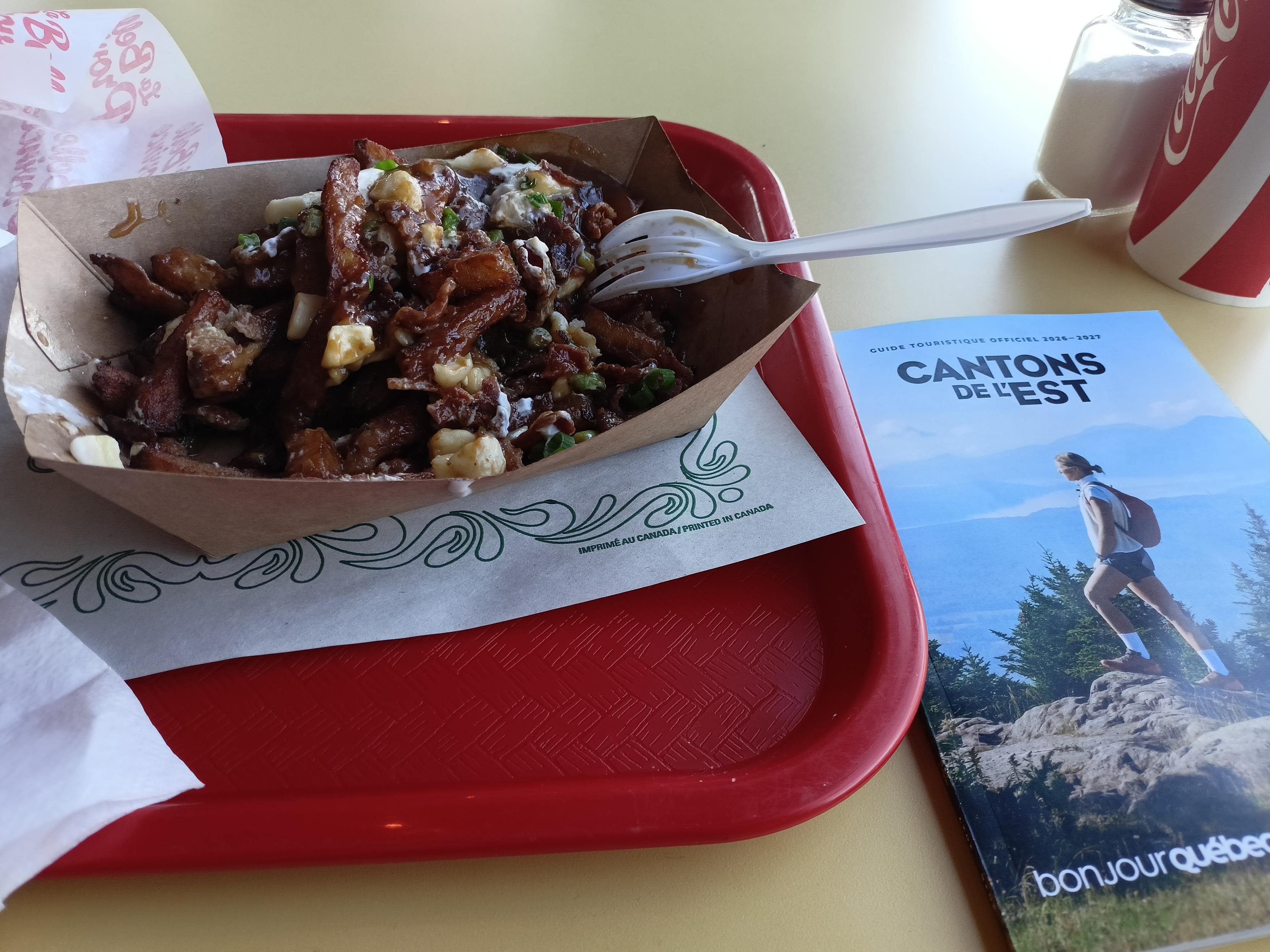 Poutine et guide touristique