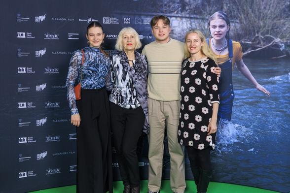 Vaata fotosid Poola-Eesti-Tšehhi noortefilmi „Veepidu“ esilinastusest ja järelsuminast