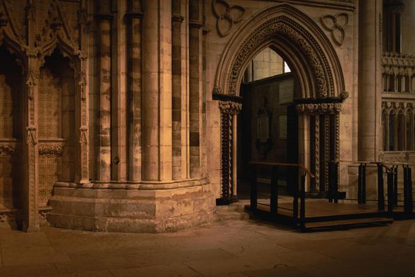 Inside a gothic cathedral: the entrance to the ambulatory is through the arched passage.